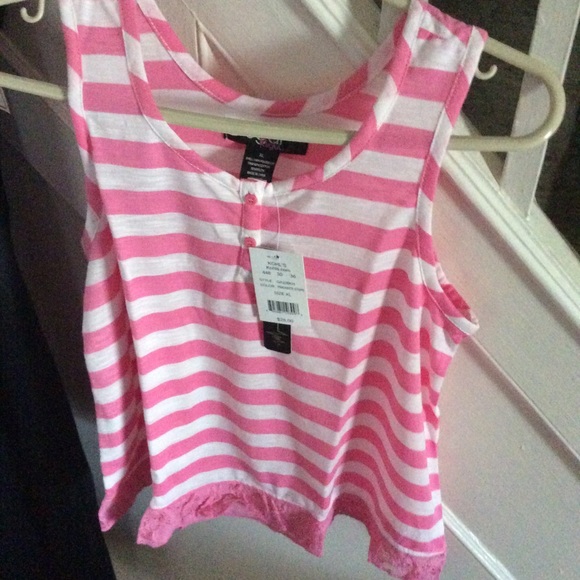 New with Tags, 2 Girls XL Tee Tops Ruffles & Lace - Picture 3 of 8